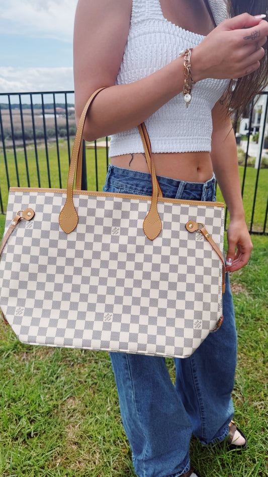 PreOrder - Valerie Tote White