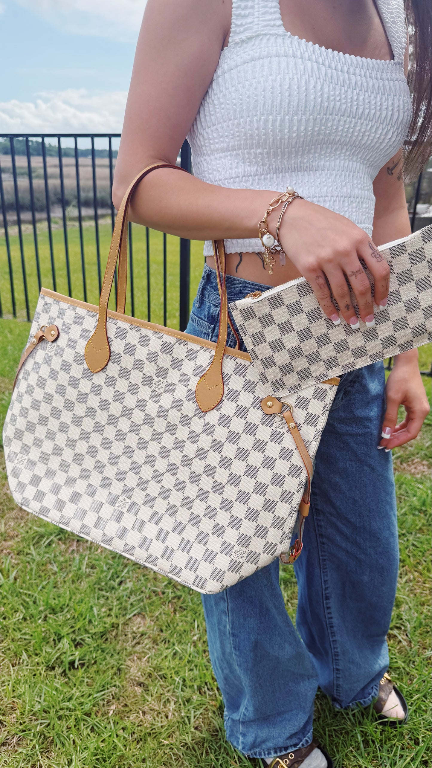PreOrder - Valerie Tote White